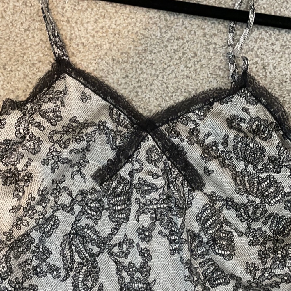 Charlotte Tarantola Black & White Lace-Print Top - Picture 4 of 7